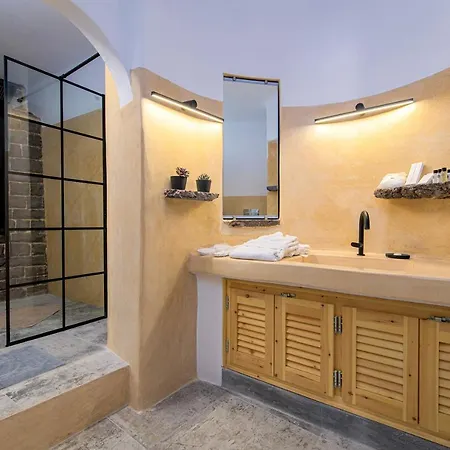 Geminos Complex * Kamári