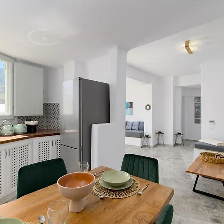 Geminos Complex * Kamári