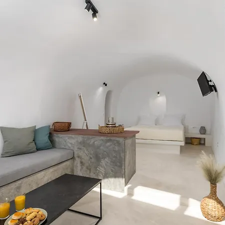 Geminos Complex Kamári