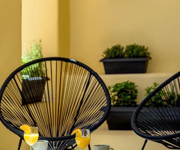 Geminos Complex Villa Kamári