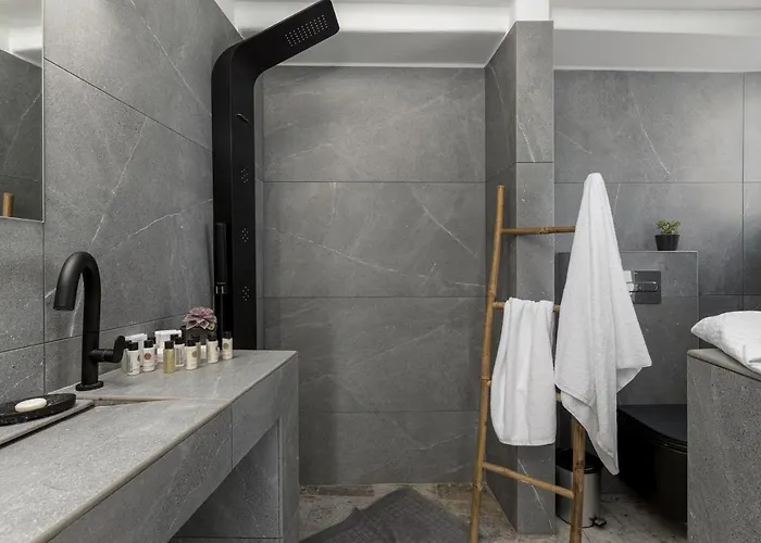 Geminos Complex Vila