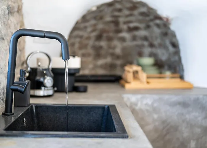 Geminos Complex Villa Kamári