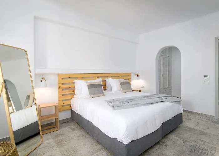 Villa Geminos Complex *