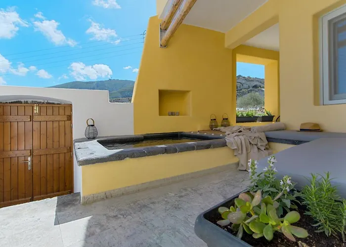 Villa Geminos Complex *